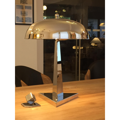 Lampa stołowa T1937 w stylu Bauhaus - mosiądz niklowany na wysoki połysk